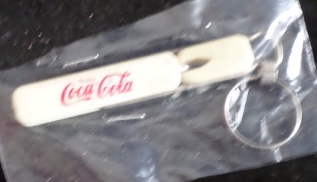 93124-2 € 3,00 coca cola sleutelhanger met pen.jpeg
